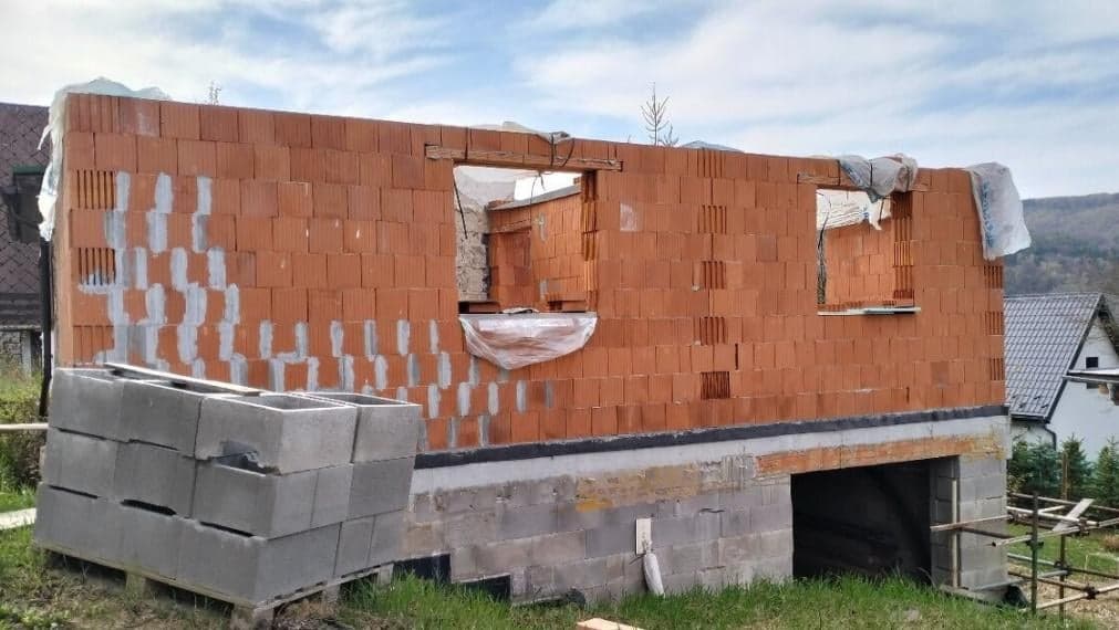 ID-3832 Rozostavaná chata s pozemkom – NOVÁ KELČA