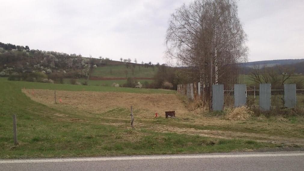ID-3898 NA PREDAJ Pozemky v obci HABURA