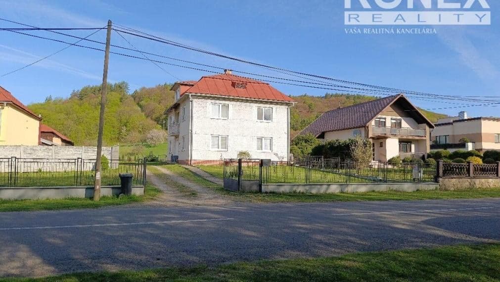 ID-3913 NA PREDAJ - Rodinný dom v obci JABLOŇ
