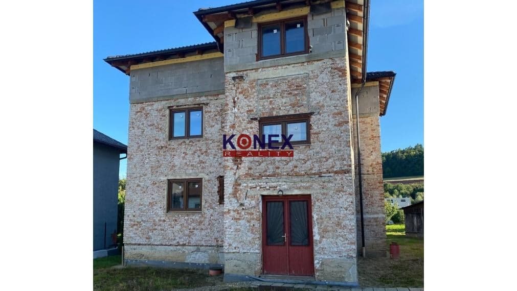 ID-3375 NA PREDAJ Trojpodlažný rodinný dom na skok od PREŠOVA
