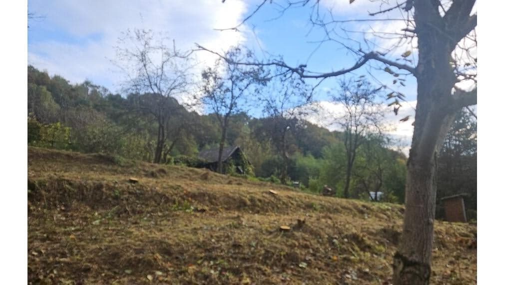 ID-3931 NA PREDAJ Rekreačné pozemky SNINA – Pichoňka