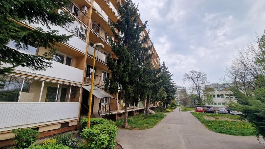 3izbový byt so 6m loggiou, 69m2, Vojenská ul, KE-Staré mesto
