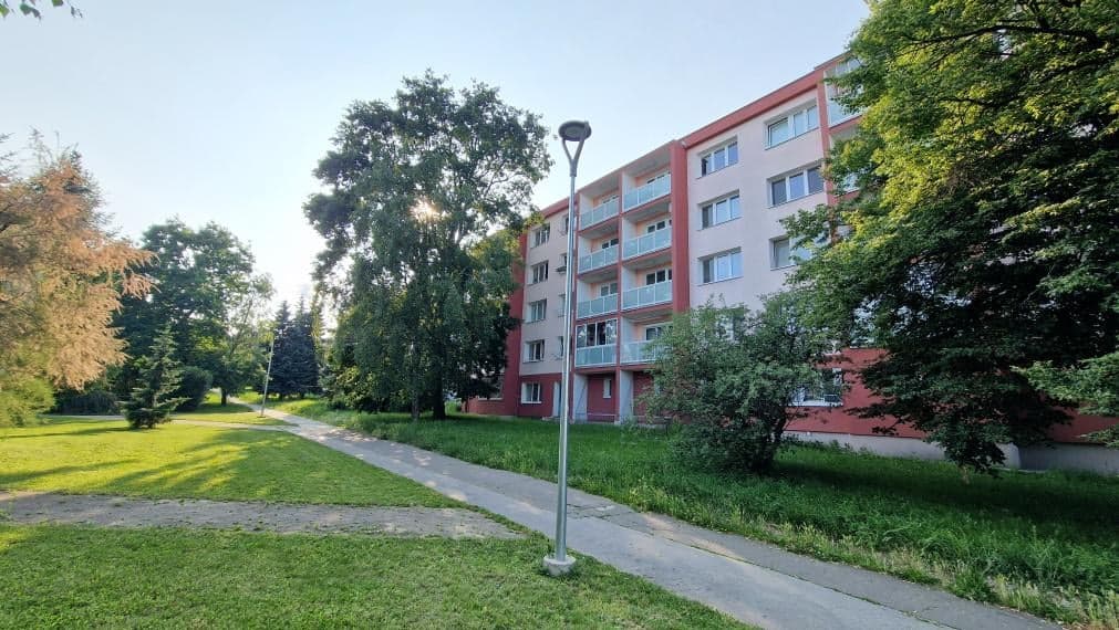 Na predaj: 1-izb.byt, 27m2, Ružínska ul, Západ-Terasa
