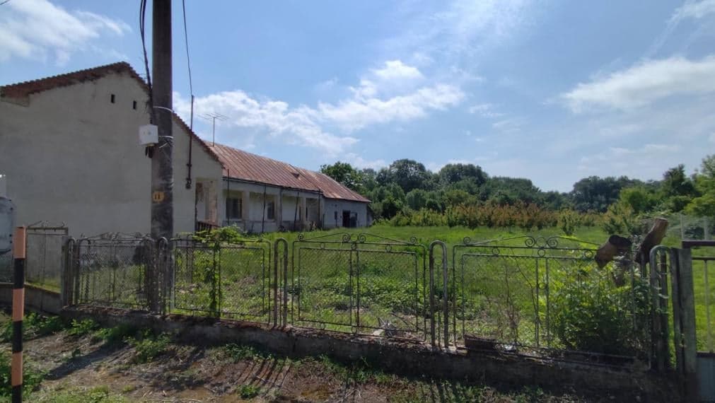 ID-4179 Rodinný dom v pôvodnom stave s veľkým pozemkom – Ižkovce