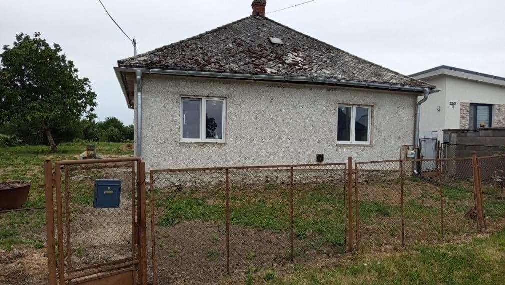 ID-2696 RODINNÝ DOM - štvorec vo Veľkých Kapušanoch - Veškovce
